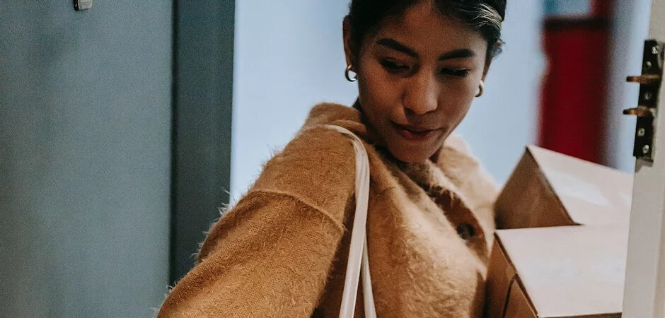 How to Calm Anxiety When You’re Afraid to Leave Home